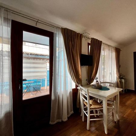 קאלה גונונה Palmasera Charming Rooms מראה חיצוני תמונה