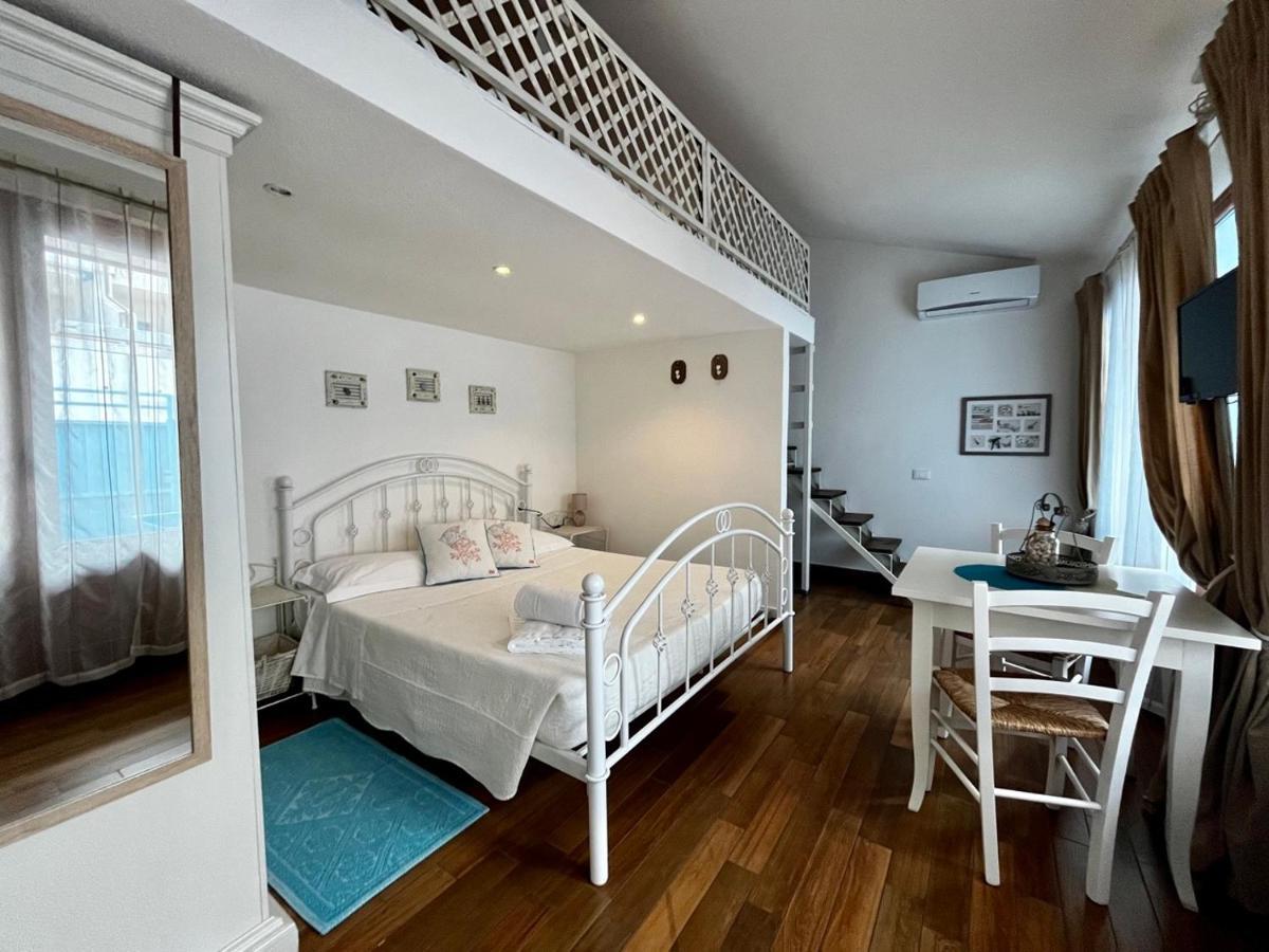 קאלה גונונה Palmasera Charming Rooms מראה חיצוני תמונה